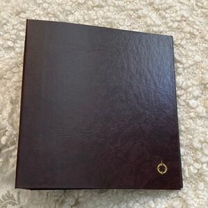 Franklin Covey CLASSIC size 3-ring storage binder - like new